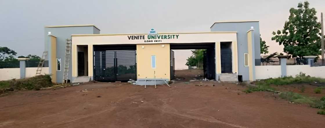 Venite University entrance Venite University entrance