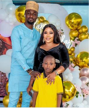 Adeniyi Johnson Biography: Age, Wife, Child, Height, Wiki, State Of Origin, House, Net Worth, Girlfriend 3 adeniyi johnson family