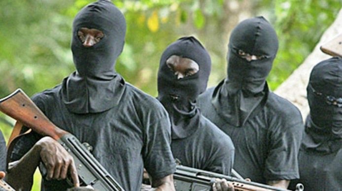 Gunmen kpai two passengers in Edo 3 Gunmen